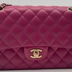 Chanel Classic double flap Medium in pink